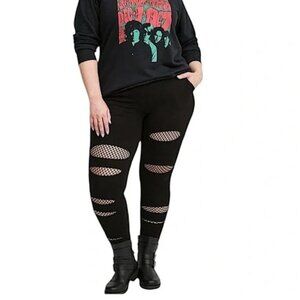 Fishnet ripped leggings